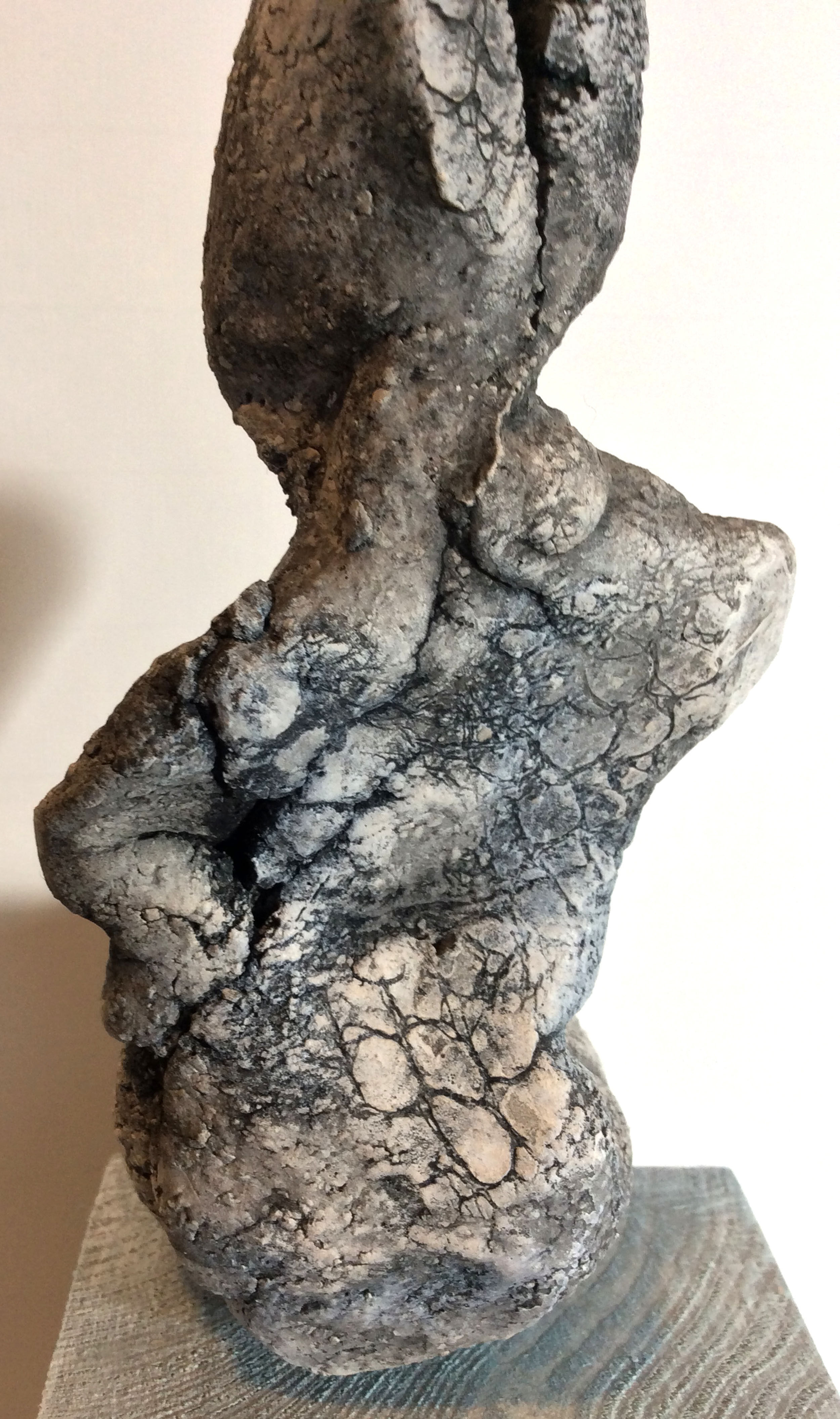 Skulptur "Sitzende No. 1" (2023)