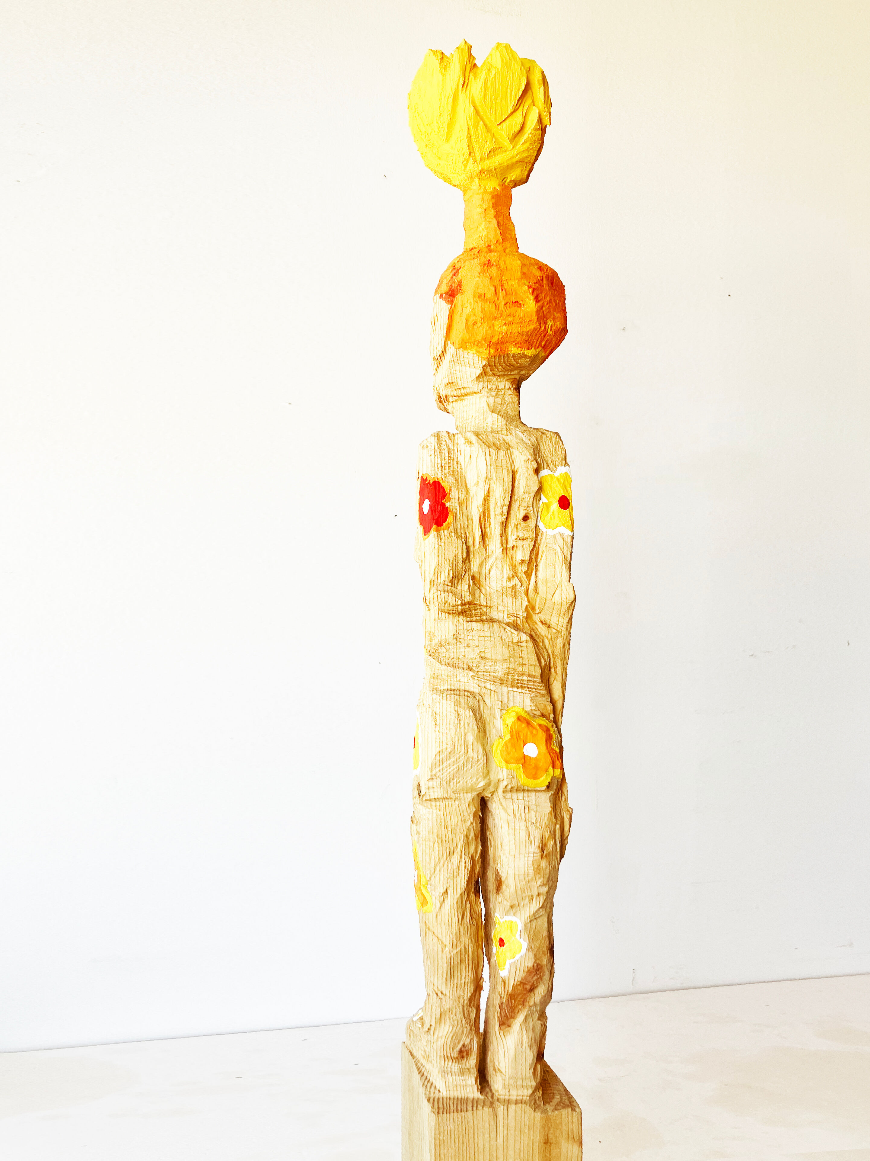 Skulptur "Akt mit gelber Tulpe" (2020)