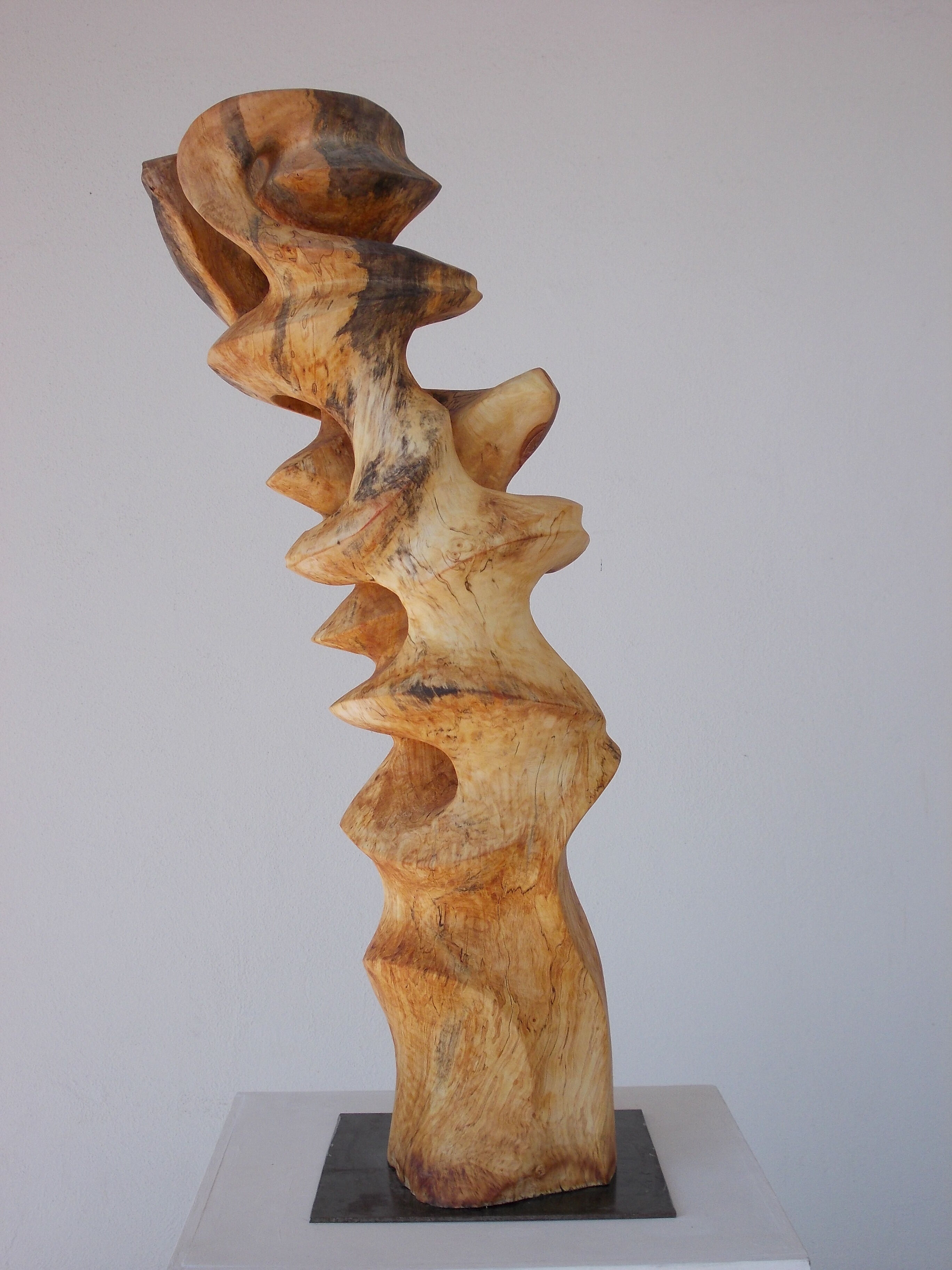 Sculpture "Chestnut King" (2016)