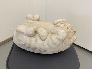 Skulptur "Katze im Schlaf" (2022)