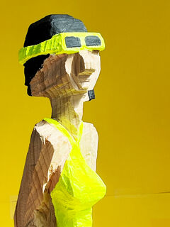 Skulptur "Schwimmerin mit Brille" (2024)