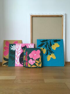 Picture "Three golden blossoms" (2023)