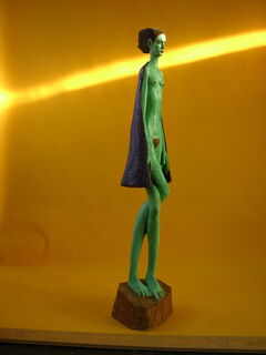 Sculpture "Big green storm woman" (2022)