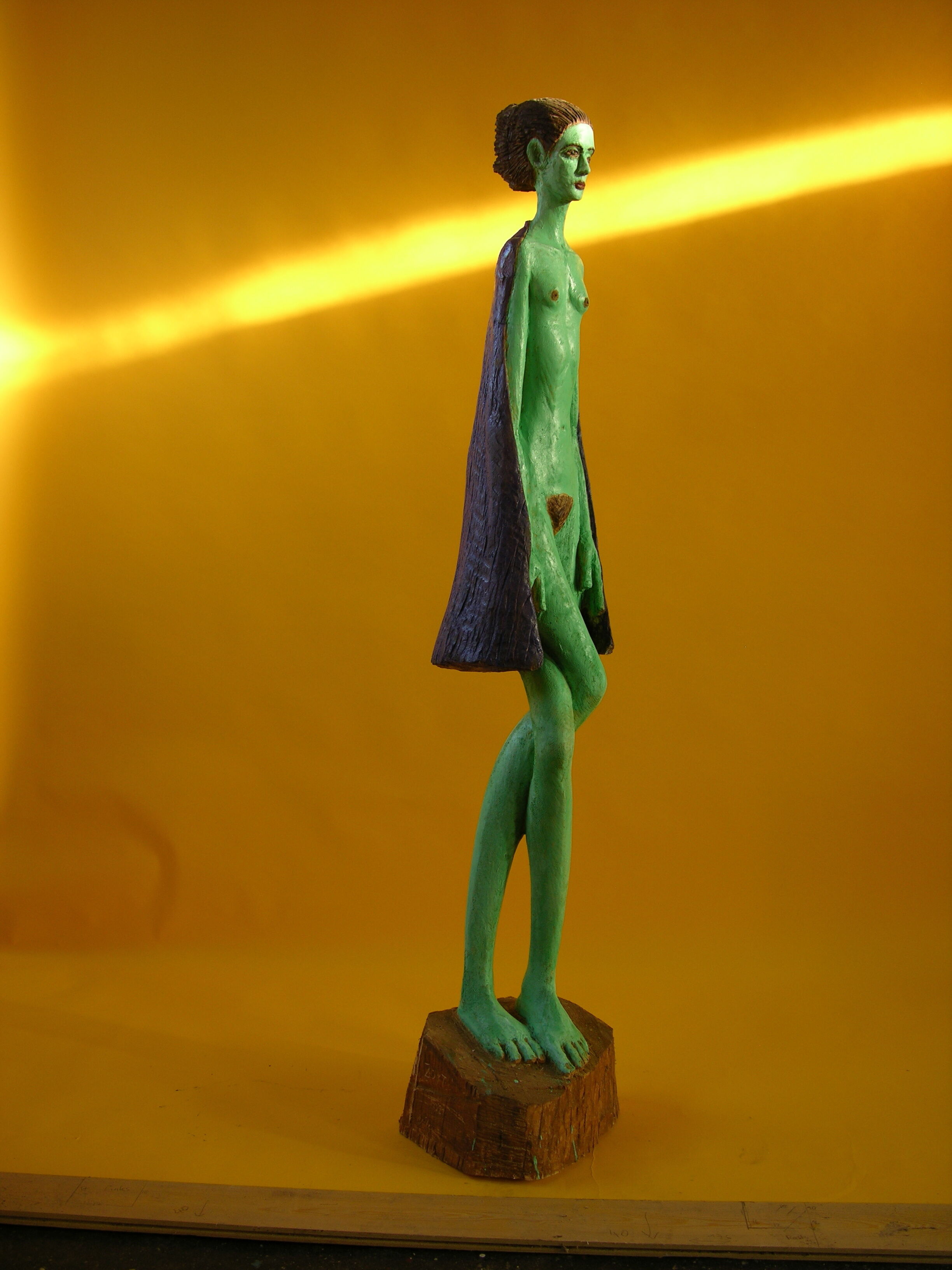 Sculpture "Big green storm woman" (2022)