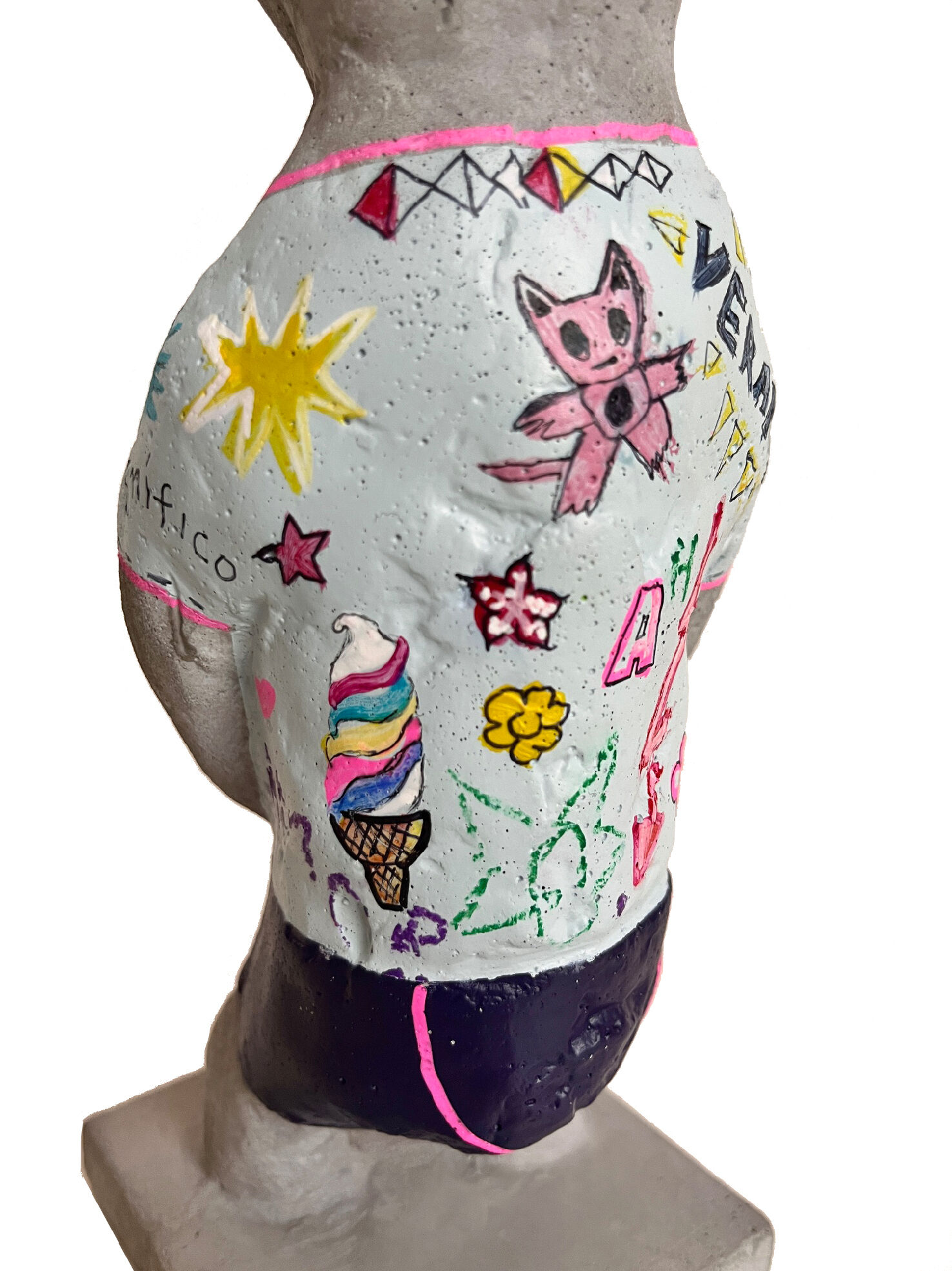 Skulptur "Paloma, die Superheldin" (2024)