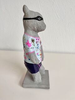 Skulptur "Paloma, die Superheldin" (2024)