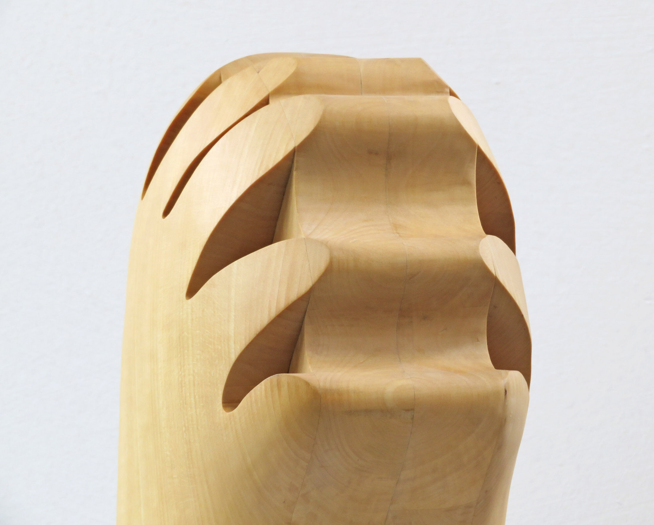 Sculpture "Small head hand" (2000)