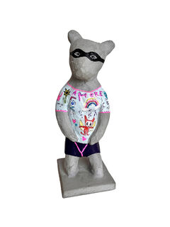 Skulptur "Paloma, die Superheldin" (2024)