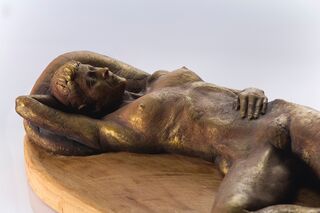 Sculpture "Lying woman" (2015)