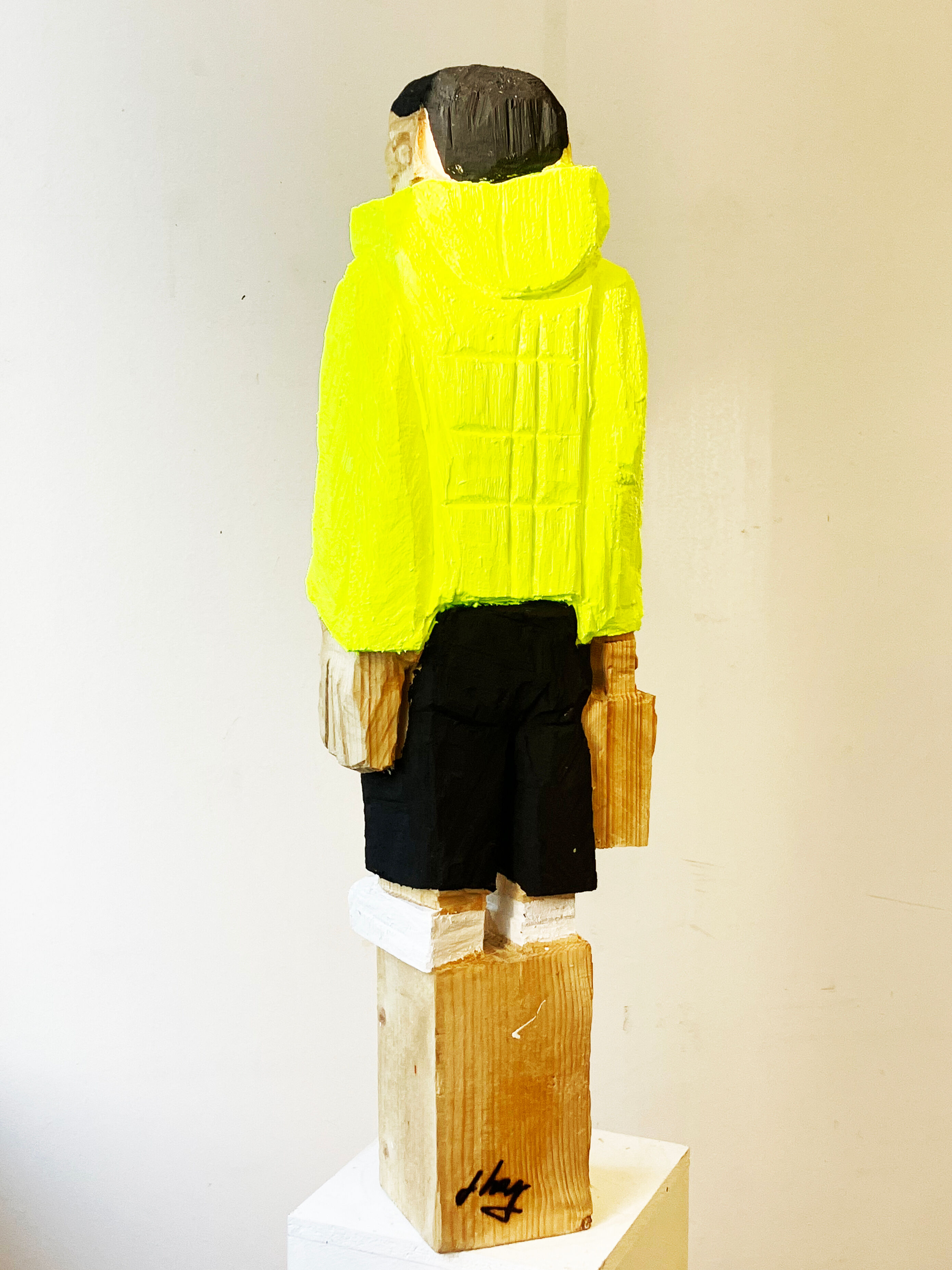 Sculpture "Neon yellow down jacket" (2023)
