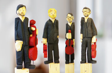 Unique Eye-Catcher: The Different Ways to Position Sculptures1