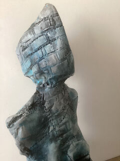 Sculpture "Enveloped by the city III" (2024)