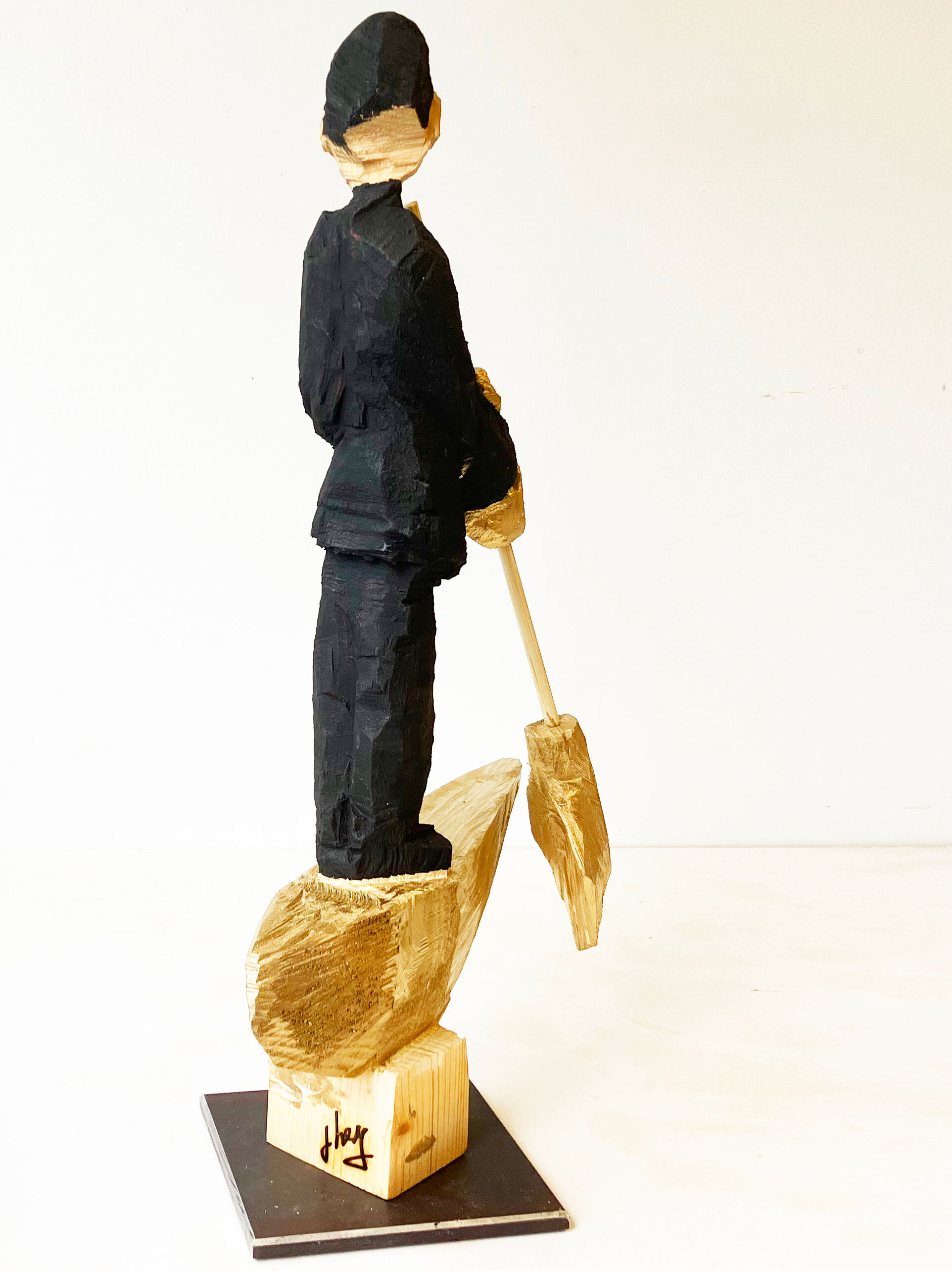 Sculpture "Ferryman in gold plated boat (24 carat)" (2023)