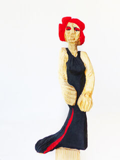 Skulptur "Frau In Rot" (2022)