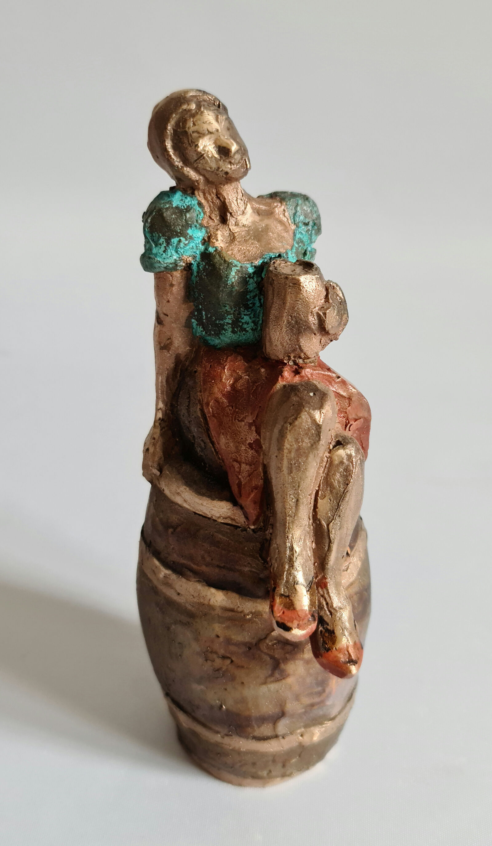 Sculpture "Biermadl (a bavarian girl)" (2021)