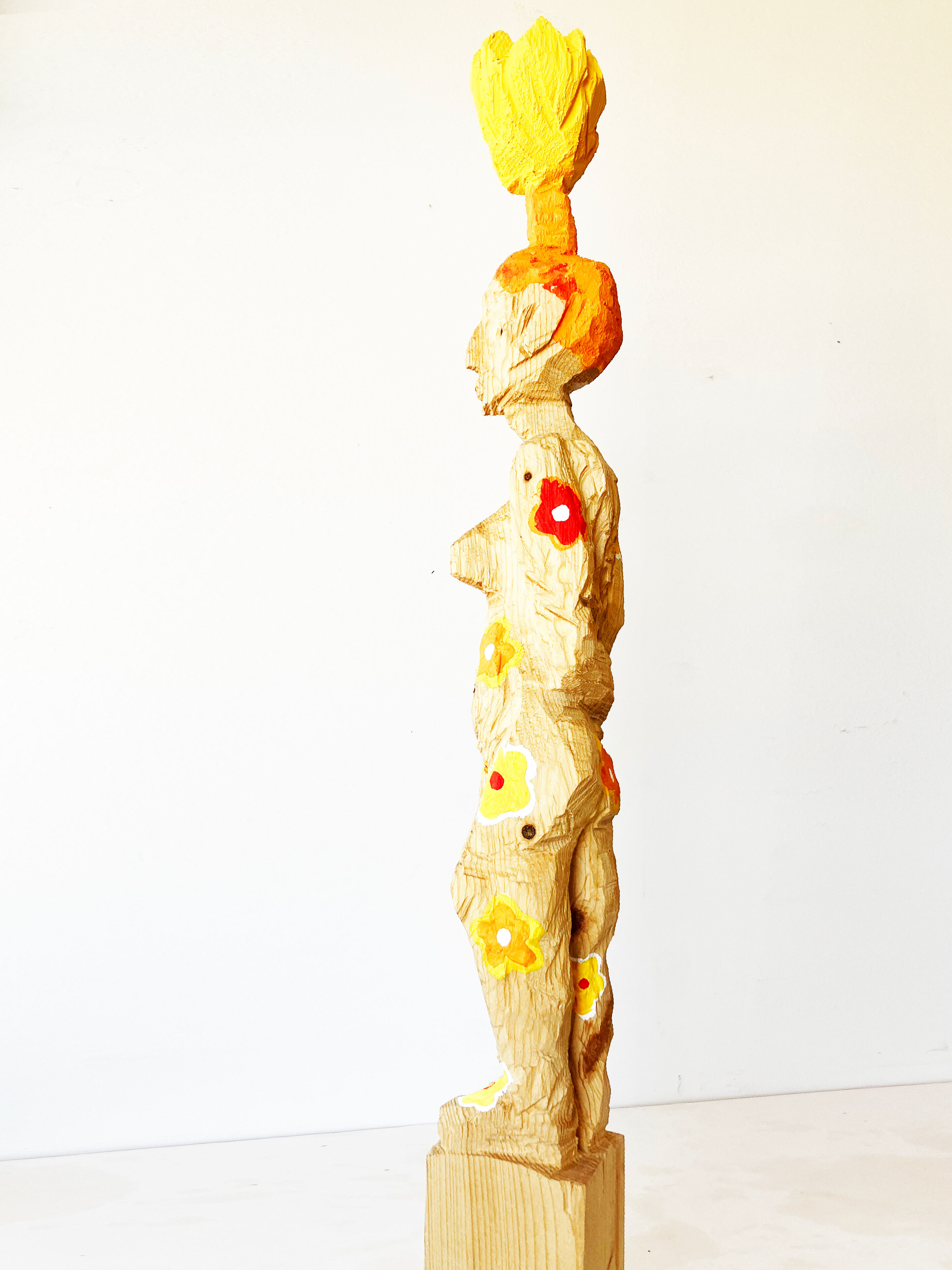 Skulptur "Akt mit gelber Tulpe" (2020)