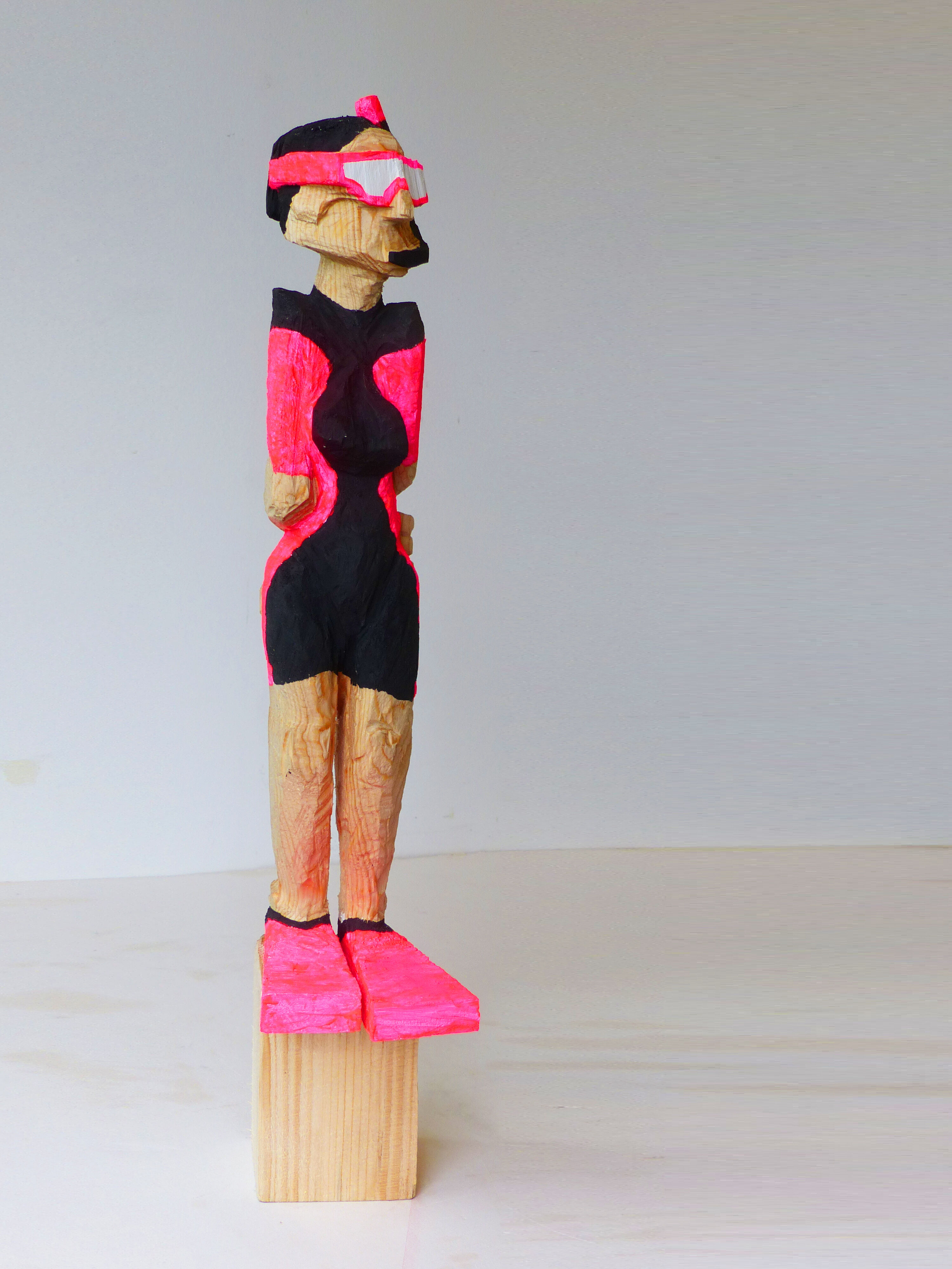 Sculpture "Snorkeler, Neon Pink" (2022)